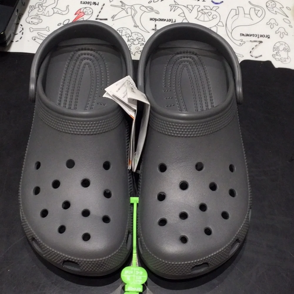 Crocs M8